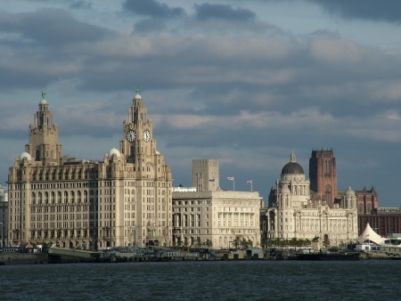 Las Three Graces de Liverpool, entre las que se encuentra el edificio Cunard