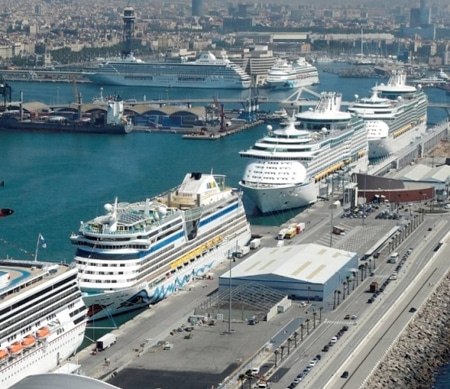 Cruceros atracados en Barcelona