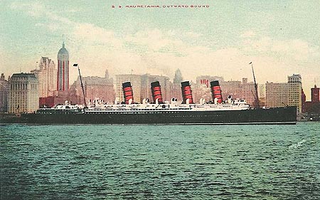 Postal oficial del RMS Mauretania a su llegada a Nueva York