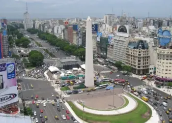 Obelisco de la Plaza de la Republica en Buenos Aires