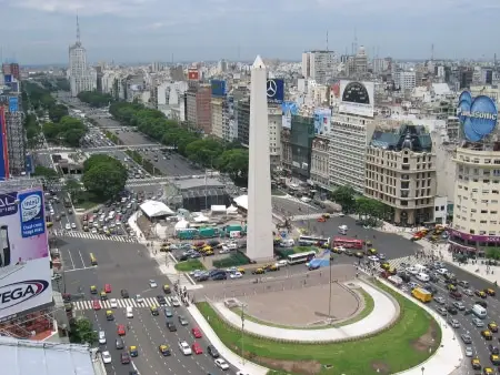 Obelisco de la Plaza de la Republica en Buenos Aires