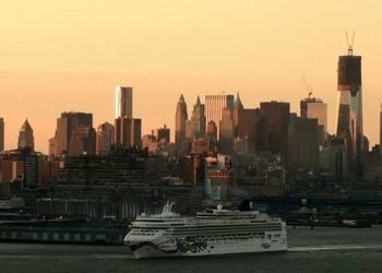 Espectacular entrada del Norwegian Jewel en New York