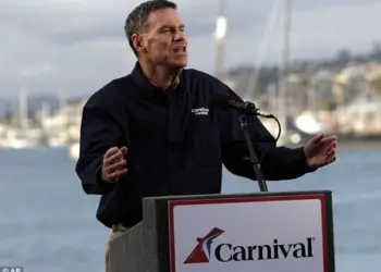 Gerald Cahill, presidente y CEO de Carnival Cruise Line