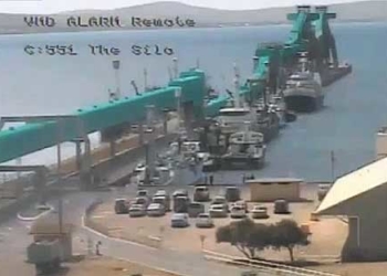 Accidente en el muelle, lo que sucede si no se para un gran barco al atracar