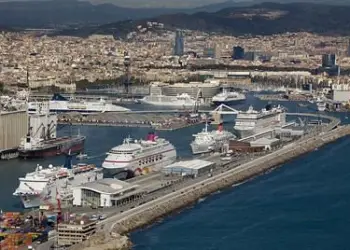 Cruceros atracados en el Puerto de Barcelona
