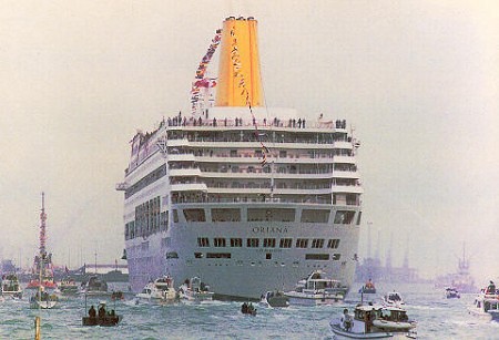 El Oriana de P O Cruises el día de su viaje inaugural desde Southampton e1336648405955
