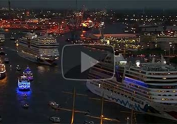 Espectacular bautismo del Aida Mar en Hamburgo