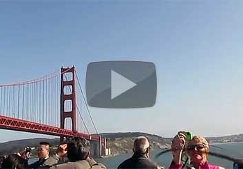 Cruzando bajo el Golden Gate en crucero