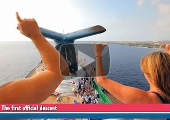 Inauguración del tobogan acuatico mas rápido a bordo de un crucero