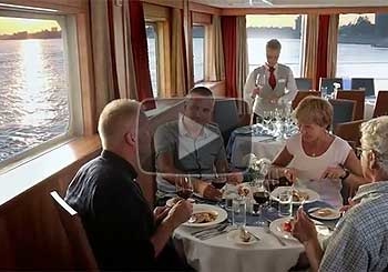 Navegando por el corazón de los paises con Viking Cruises