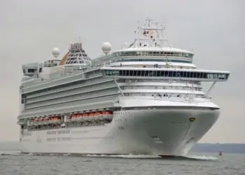 El Azura dejará de ser el buque insignia de la naviera P&O Cruises