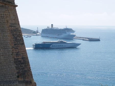 El Costa Atlantica en el Puerto de Ibiza en mayo de 2012