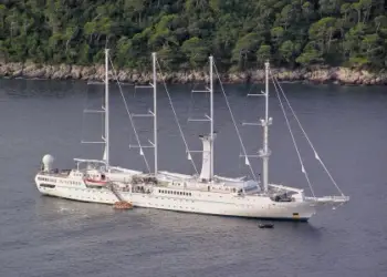 El barco Wind Spirit en Dubrovnik el año 2005