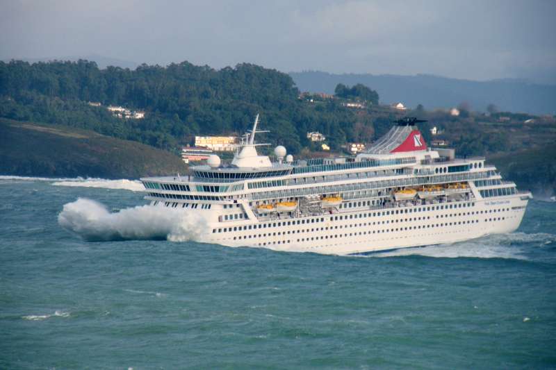 El buque Balmoral partiendo de A Coruña el 20 de enero de 2009
