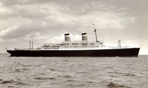 Fotografía del ocean liner del año 1951