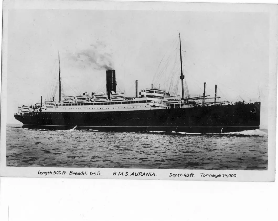 RMS Aurania de Cunard atacado
