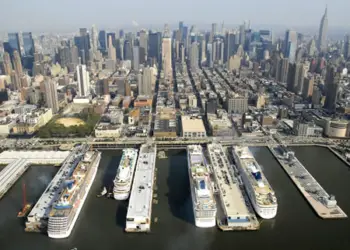 Cruceros atracados en Nueva York