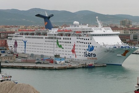 El Grand Celebration de Iberocruceros en Livorno en noviebre de 2008