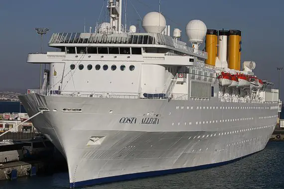 El buque de Costa Cruceros en noviembre de 2010 en Limassol, Chipre