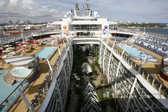 En septiembre de 2014 el Oasis of the Seas iniciará una serie de cruceros desde Barcelona
