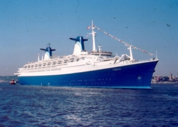 El SS Norway arribando a Nueva York en su viaje inaugural el 16 de mayo de 1980