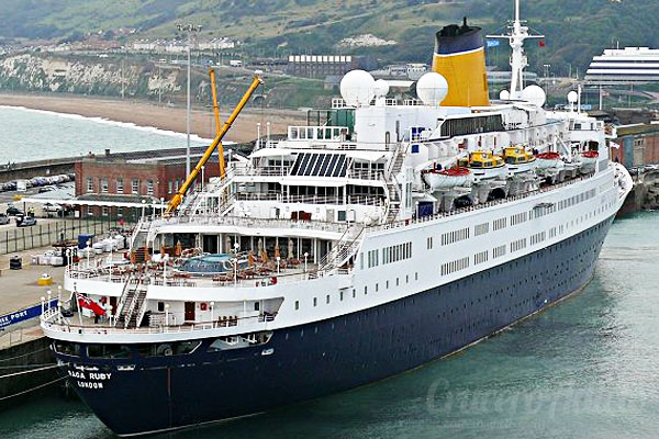 Ferrol recibe a 1000 cruceristas que llegaron a bordo del Saga Ruby