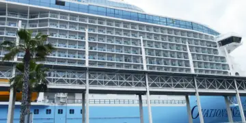 Ovation of the Seas Embarcando en Barcelona