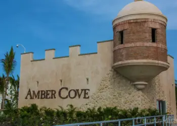 Amber Cove se estrena como puerto base de cruceros