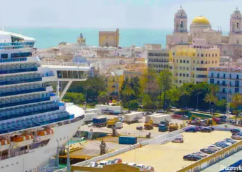- Puerto de Cádiz