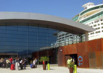 Autobuses sin conductor trasladarán cruceristas al Terminal en Málaga