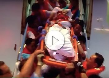 Compleja evacuación de crucerista de barco del Carnival Glory