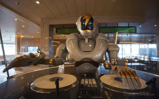 DJ ROB será el primer robot humanoide DJ en un barco de crucero