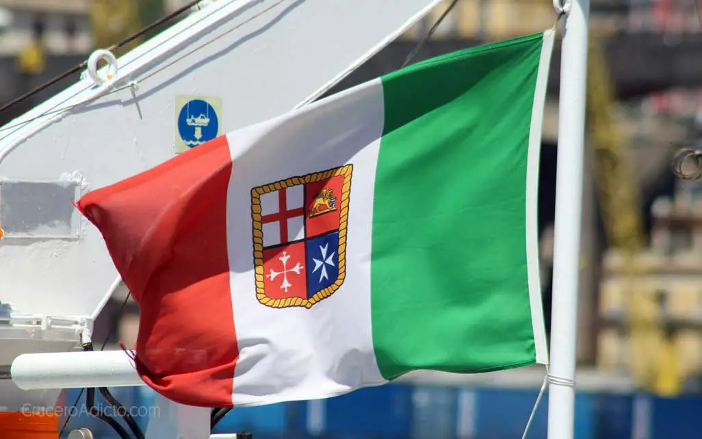 bandera italiana en Salerno