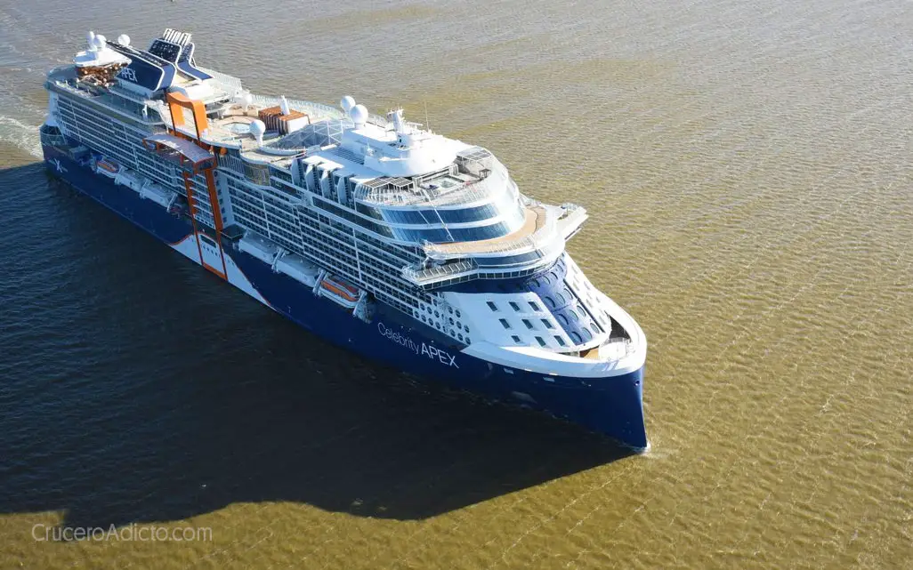 Celebrity Cruises recibe su nuevo barco por videoconferencia