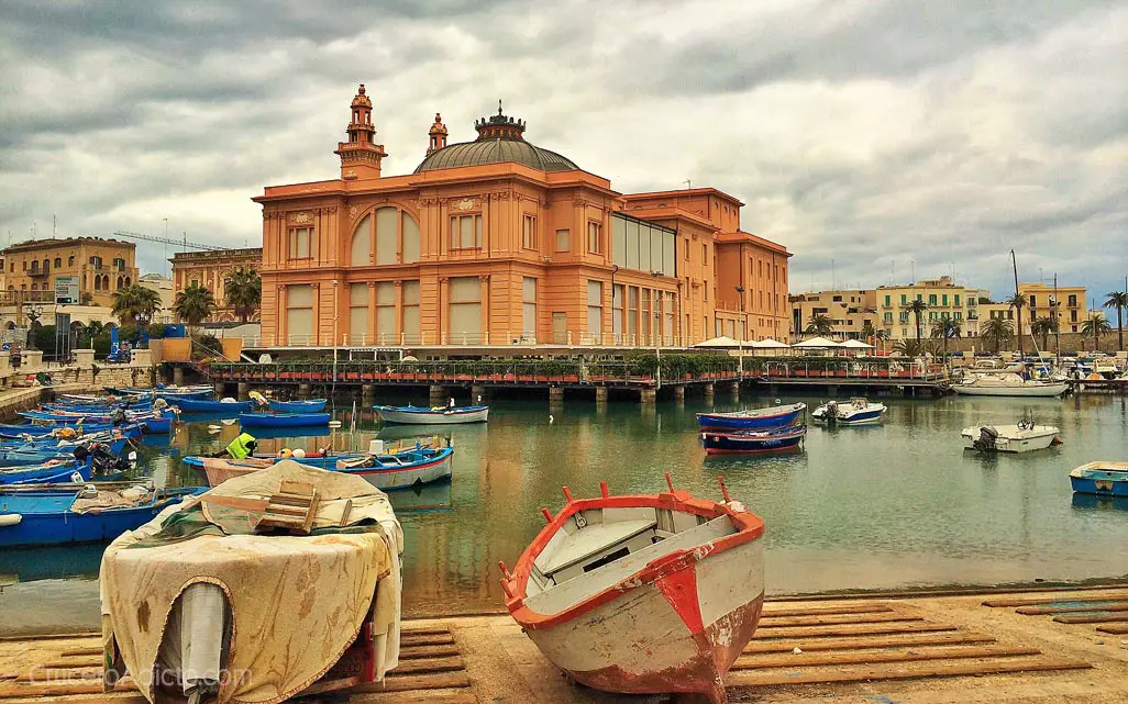 Bari Puerto y Teatro Margherita