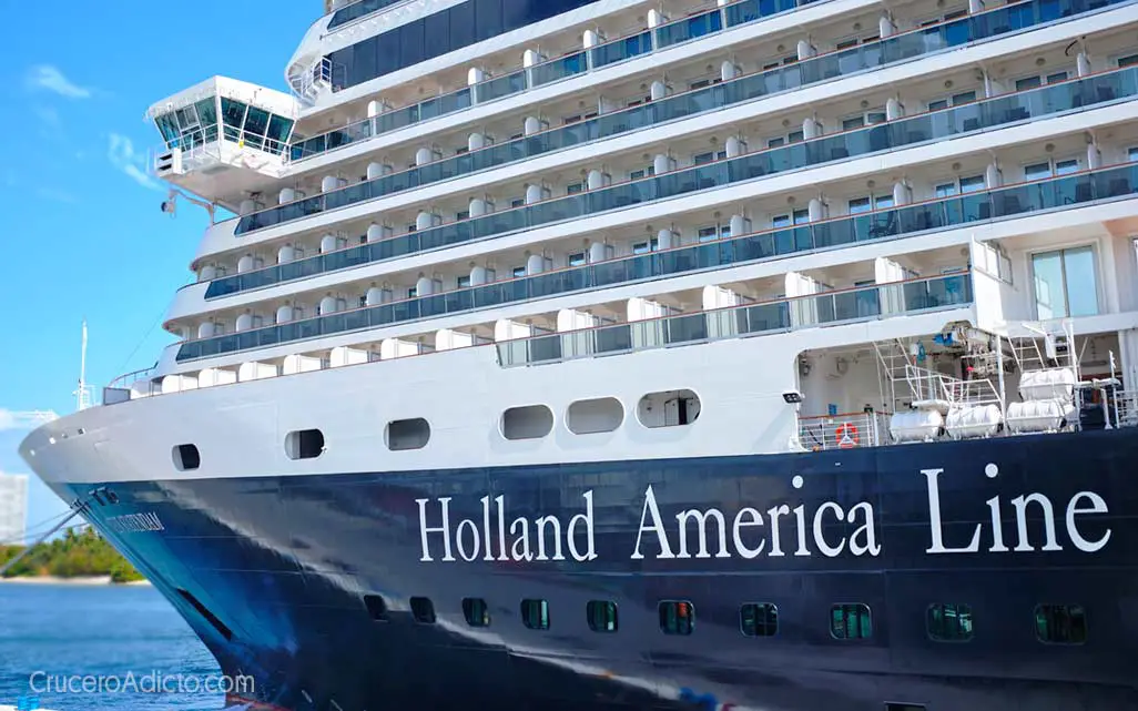 Vendidos 4 barcos de Holland America Line