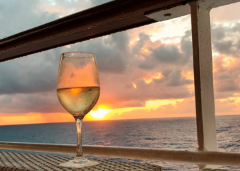 Royal Caribbean cambia su politica de bebidas alcohólicas que se pueden subir a bordo