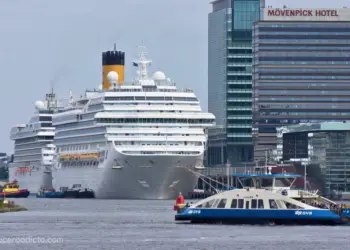 Ámsterdam aumenta los impuestos al turismo de cruceros