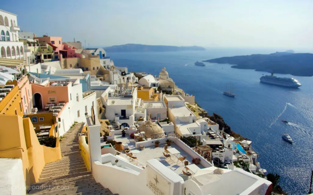 masificación en Santorini obliga a Princess Cruises a cambiar la escala