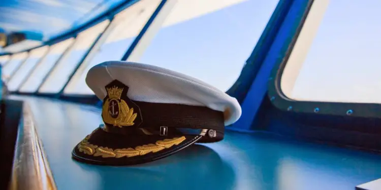 capitan de barco crucero