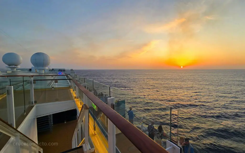 Experiencia en el Mein Schiff 4 navegando por el Cantábrico 28 Experiencia en el Mein Schiff 4 Atardecer