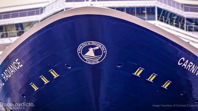 TELETIPO de noticias de Cruceros 18 Proa azul del Carnival Radiance con el nuevo emblema «From Sea to Shining Sea» de Carnival Cruise Line